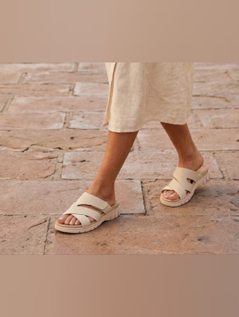 VIONIC Women's Cream Slide Sandals - Comfortable Cross-Strap Mule Size 8W.